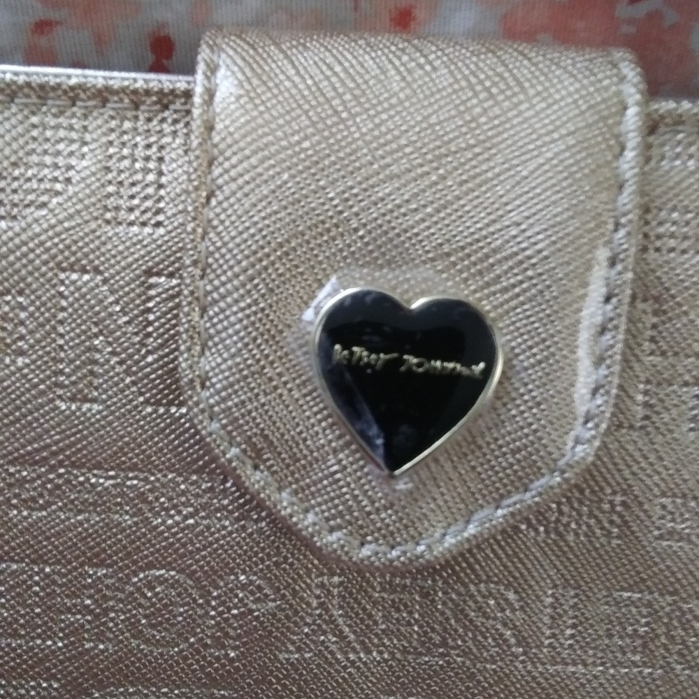 Betsey Johnson Celly Wallet - Picture 4 of 6